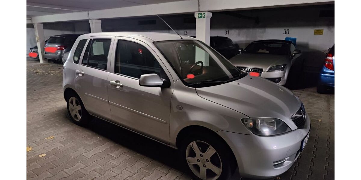 Mazda 2 149.000 km 2.350 &euro; Karlsruhe 76185