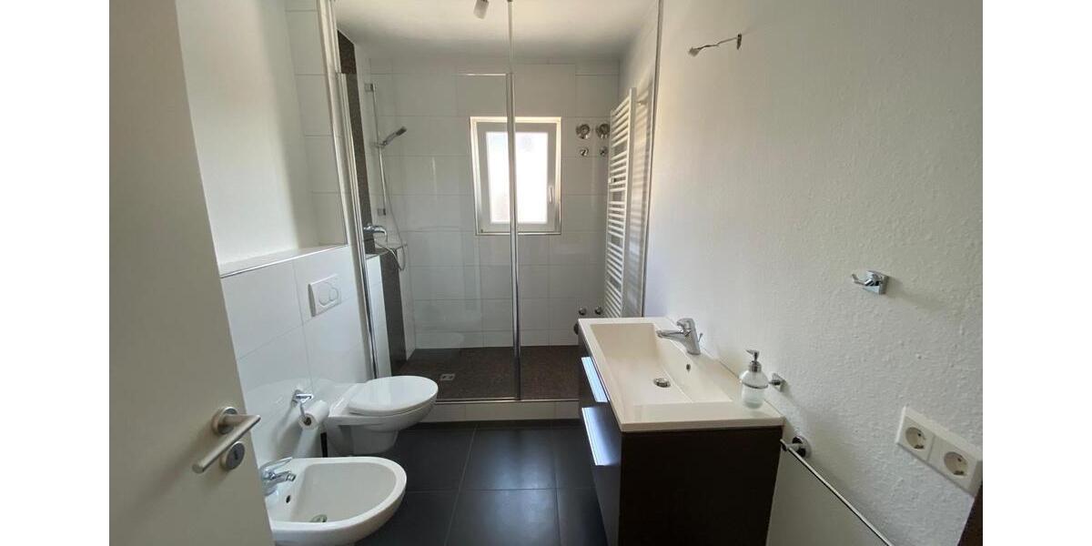 Etagenwohnung Stutensee - 3 Zimmer, 110 m&sup2;, 1.350&euro; | Angebot:25756029