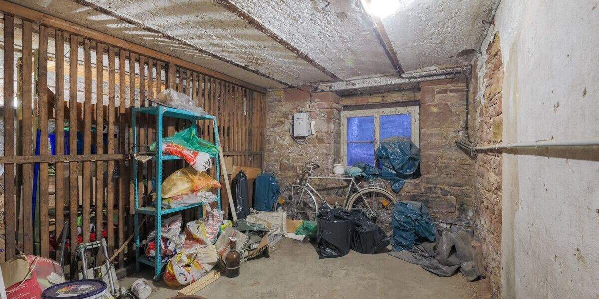 Klassischer Altbau: 2-Zimmer-Wohnung für Eigennutzer und Investoren 2 zimmer