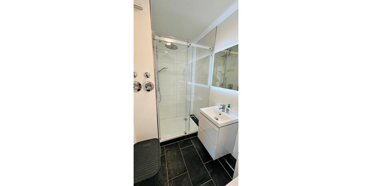 Dachgeschoßwohnung Karlsruhe Südstadt - 1 Zimmer, 27 m&sup2;, 680&euro; | Angebot:26414155