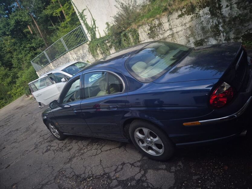 Jaguar S-Type 141.826 km 3.000 € Baden-Baden 76532