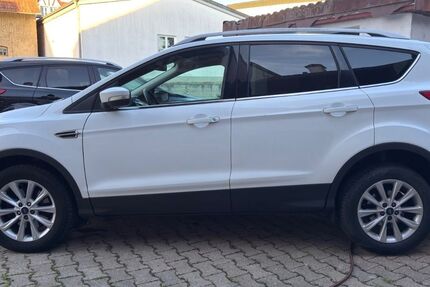 Ford Kuga 237.991 km 6.000 &euro; Wörth am Rhein 76744