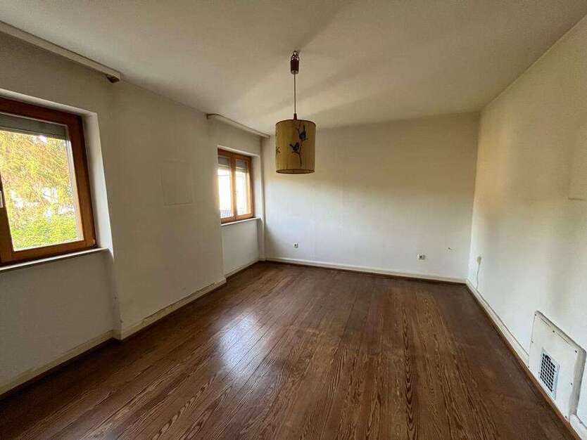 Haus zum Kaufen in Baden-Baden 325.000 € 98 m²