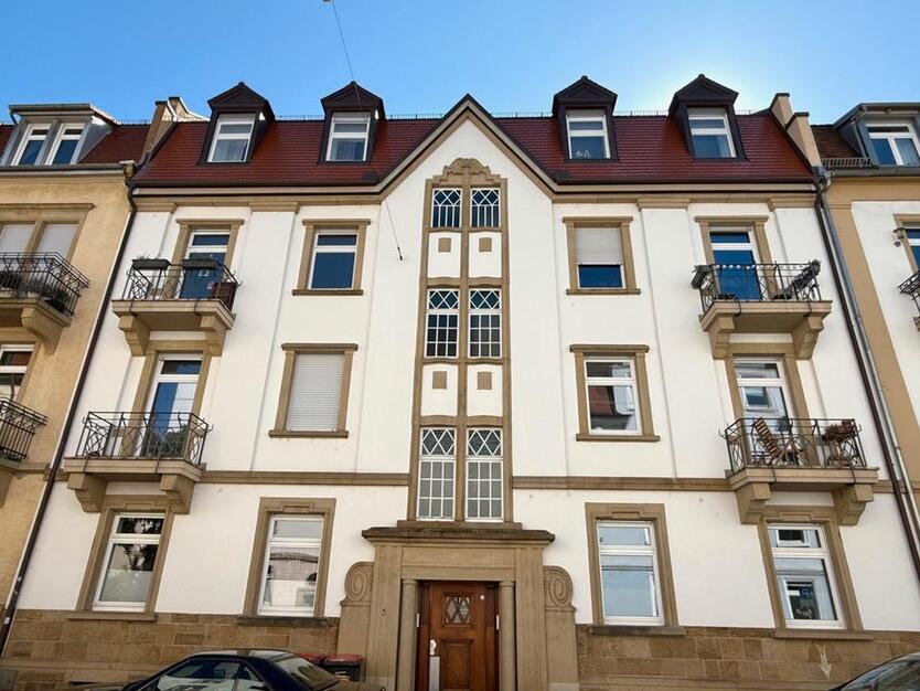 Großzügige 6-Zimmer-Wohnung mit Wintergarten in denkmalgeschütztem Gebäude – Karlsruher Weststadt