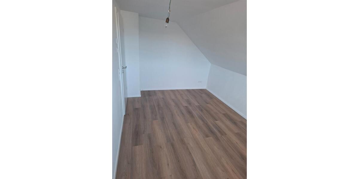 Dachgeschoßwohnung Eggenstein-Leopoldshafen Leopoldshafen - 2 Zimmer, 51 m&sup2;, 750&euro; | Angebot:26404845