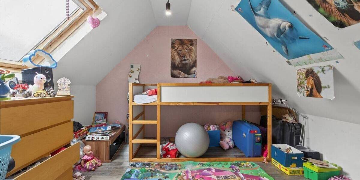 Einfamilienhaus Herxheim bei Landau/Pfalz Herxheim - 8 Zimmer, 216 m&sup2;, 300.000&euro; | Angebot:25680925