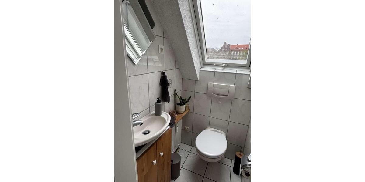 Dachgeschoßwohnung Karlsruhe Mühlburg - 2 Zimmer, 85 m&sup2;, 1.500&euro; | Angebot:26184988