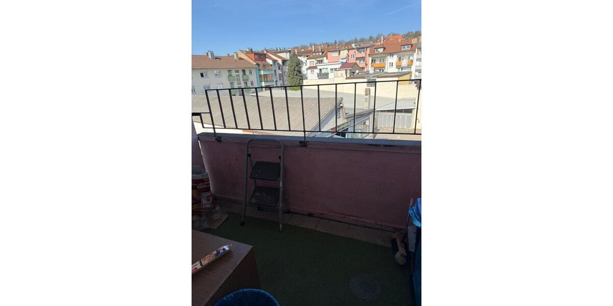 Etagenwohnung Pforzheim Nordstadt - 4 Zimmer, 150 m&sup2;, 1.200&euro; | Angebot:25329963