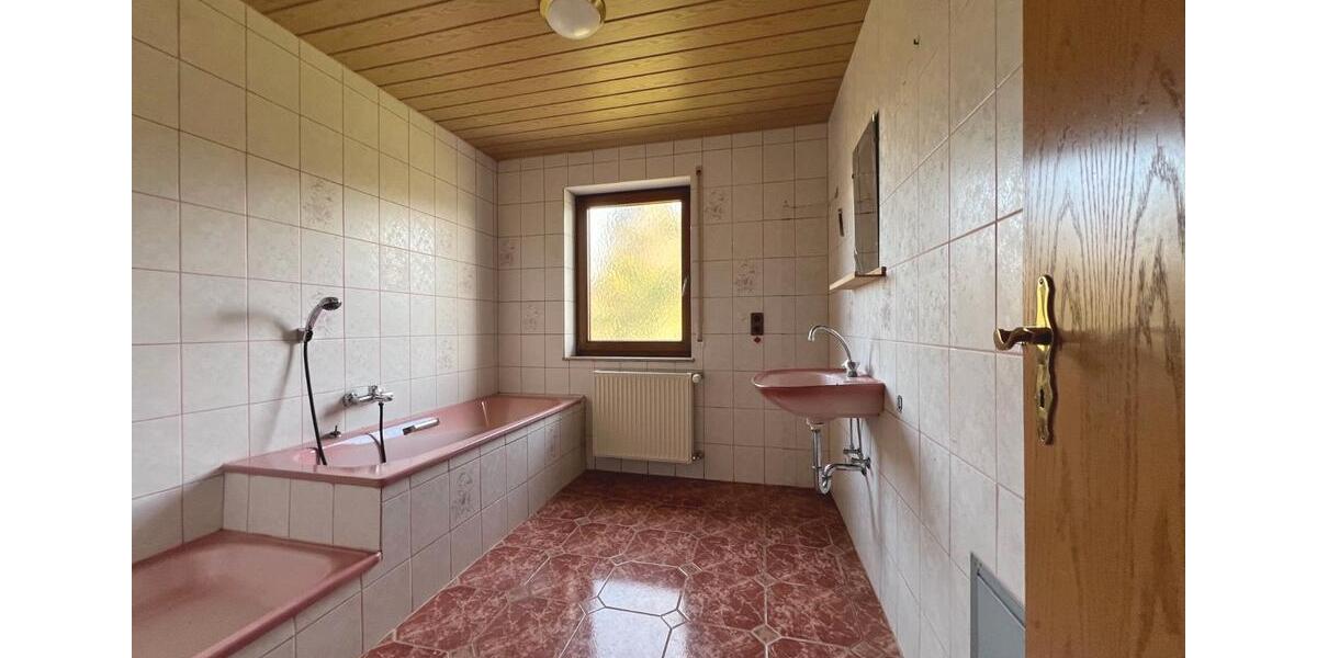 Einfamilienhaus Ölbronn-Dürrn Dürrn - 10 Zimmer, 237 m&sup2;, 520.000&euro; | Angebot:27128987