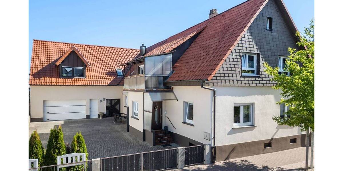 Vielseitiges 2-Familienhaus mit großem Hof, Garten und separater Einheit im Hinterhaus 7 zimmer