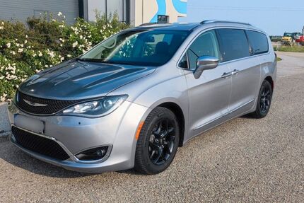Chrysler Pacifica 180.000 km 23.500 € Altötting 84503