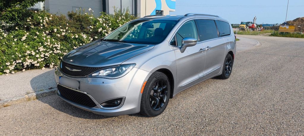 Chrysler Pacifica 180.000 km 23.500 € Altötting 84503