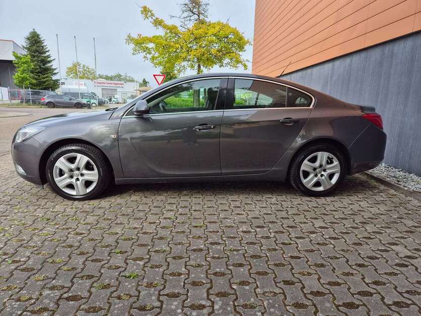 Opel Insignia 94.000 km 6.490 € Eggenstein - Leopoldshafen 76344