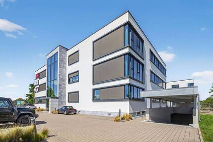 Büroimmobilie mit doppeltem Potenzial - zwei Einheiten im modernen Quartier zimmer