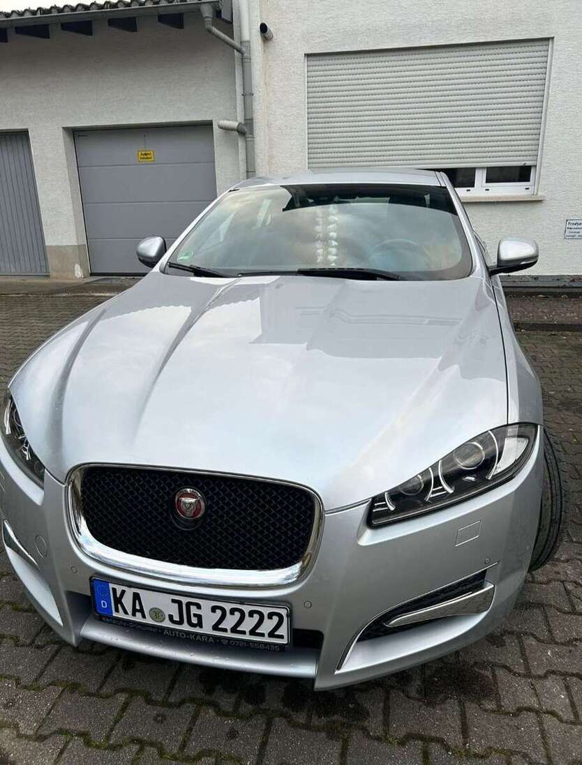 Jaguar XF 110.356 km 15.500 € Karlsruhe 76227