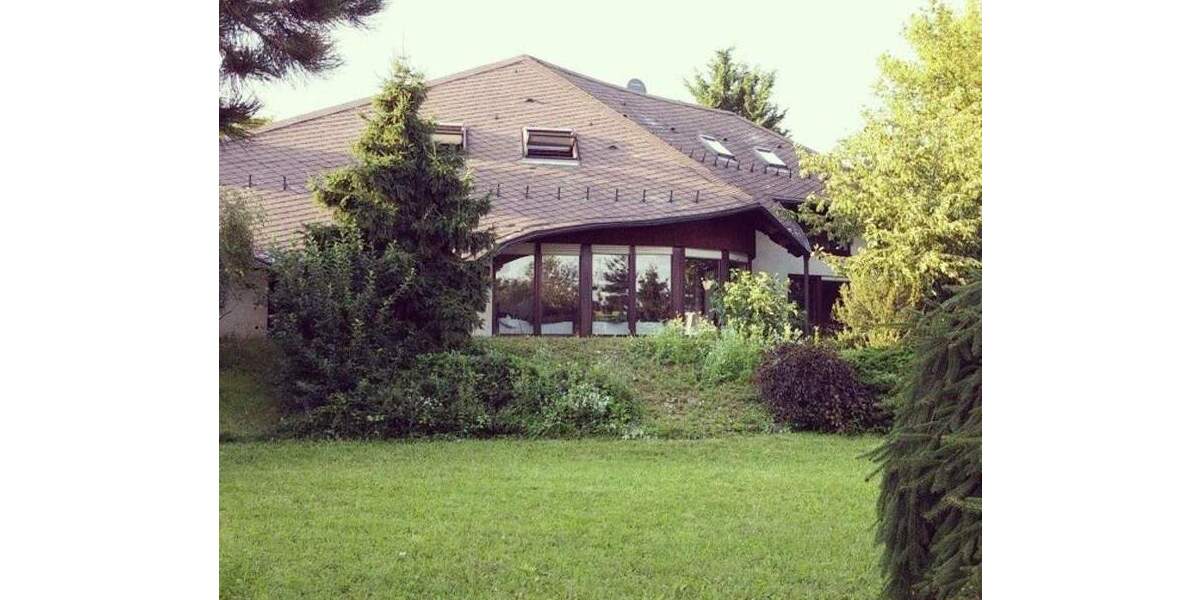 Exklusives Anwesen mit Gewerbehalle, Haus & Werkstatt im Industriegebiet zimmer