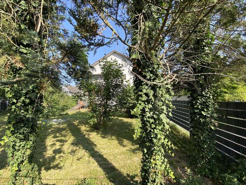 Haus zum Kaufen in Stutensee 1.250.000 € 280 m²