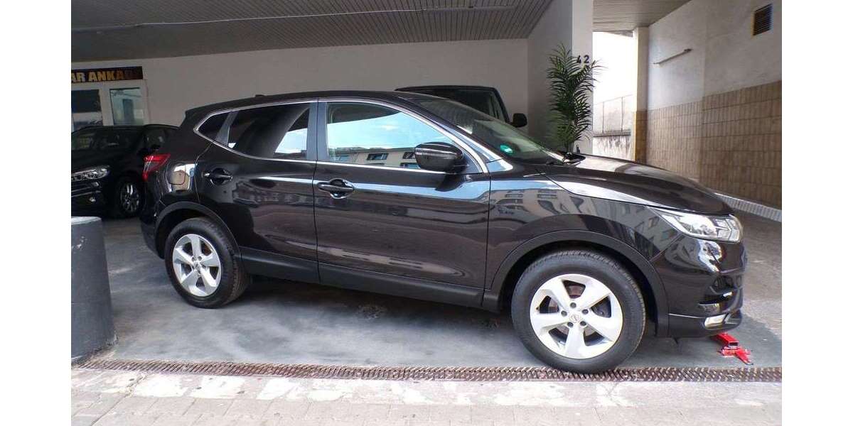 Nissan Qashqai 144.000 km 9.490 &euro; Pforzheim 75172