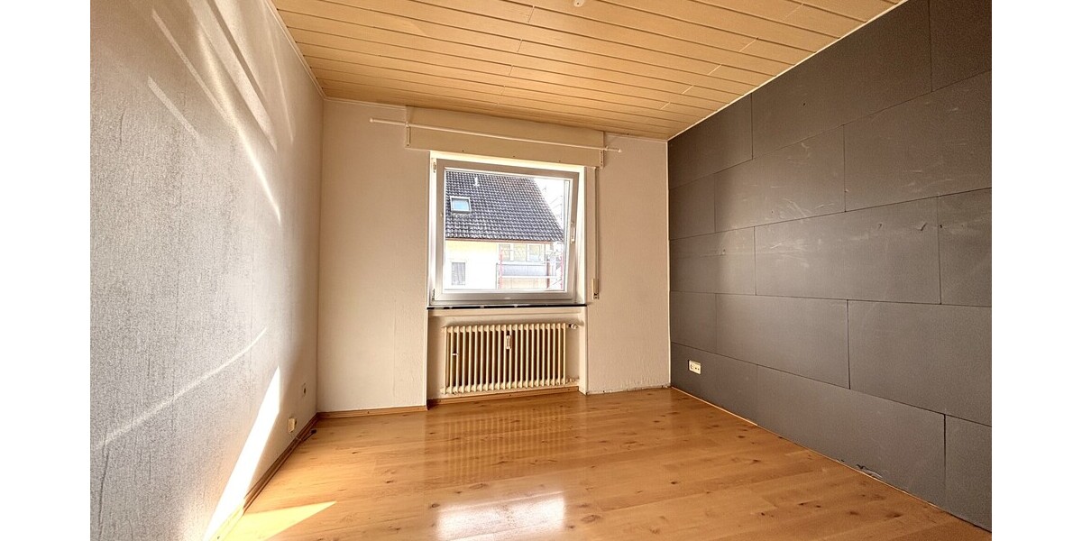 Rohdiamant: 4-Zimmerwohnung mit Balkon - Etagenwohnung Durmersheim | Angebot:26748766