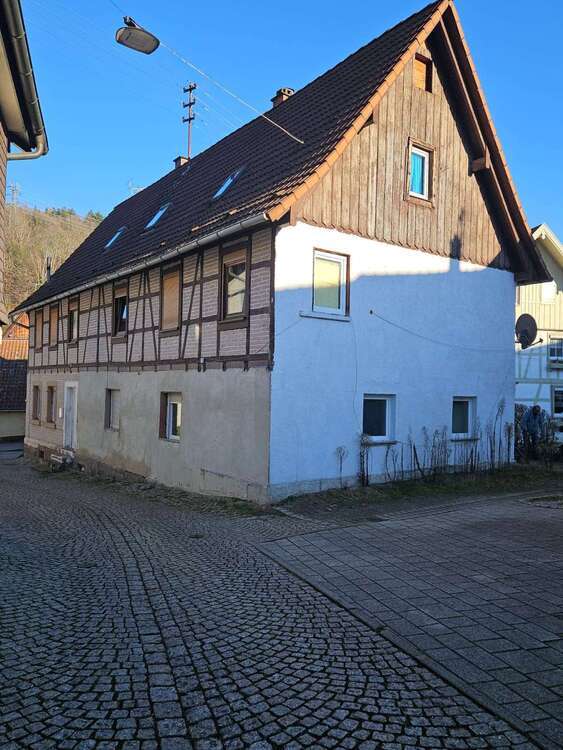 Haus zum Kaufen in Gernsbach 428.000 € 328 m²