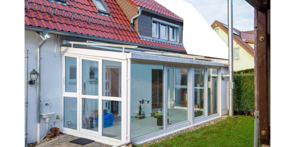 Doppelhaushälfte Pforzheim Huchenfeld - 6 Zimmer, 124 m&sup2;, 350.000&euro; | Angebot:25669211