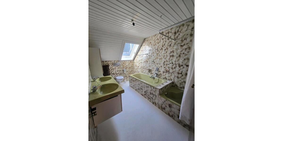 Einfamilienhaus Ettlingen - 5 Zimmer, 150 m&sup2;, 1.750&euro; | Angebot:24810197