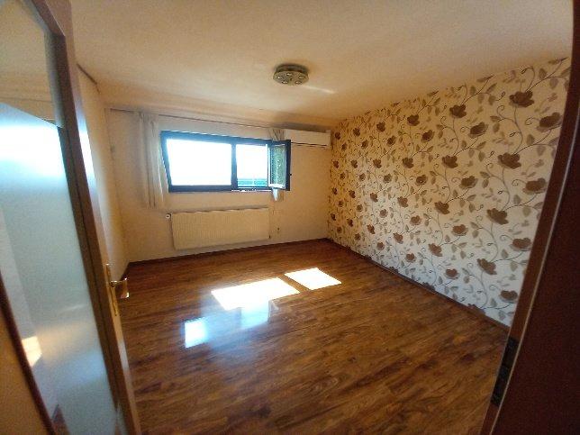 Dachgeschoßwohnung Bietigheim - 5 Zimmer, 68 m&sup2;, 190.000&euro; | Angebot:26957518