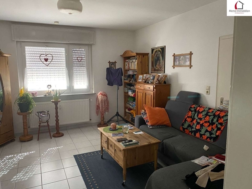 °°° Mehrfamilienhaus MIT 4 WohnungEN, 3 GARAGEN, GARTEN UND AUSBAUPOTENZIAL °°°