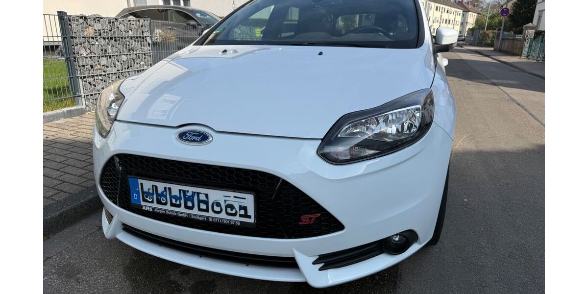 Ford Focus 150.000 km 7.499 &euro; Bruchsal 76646