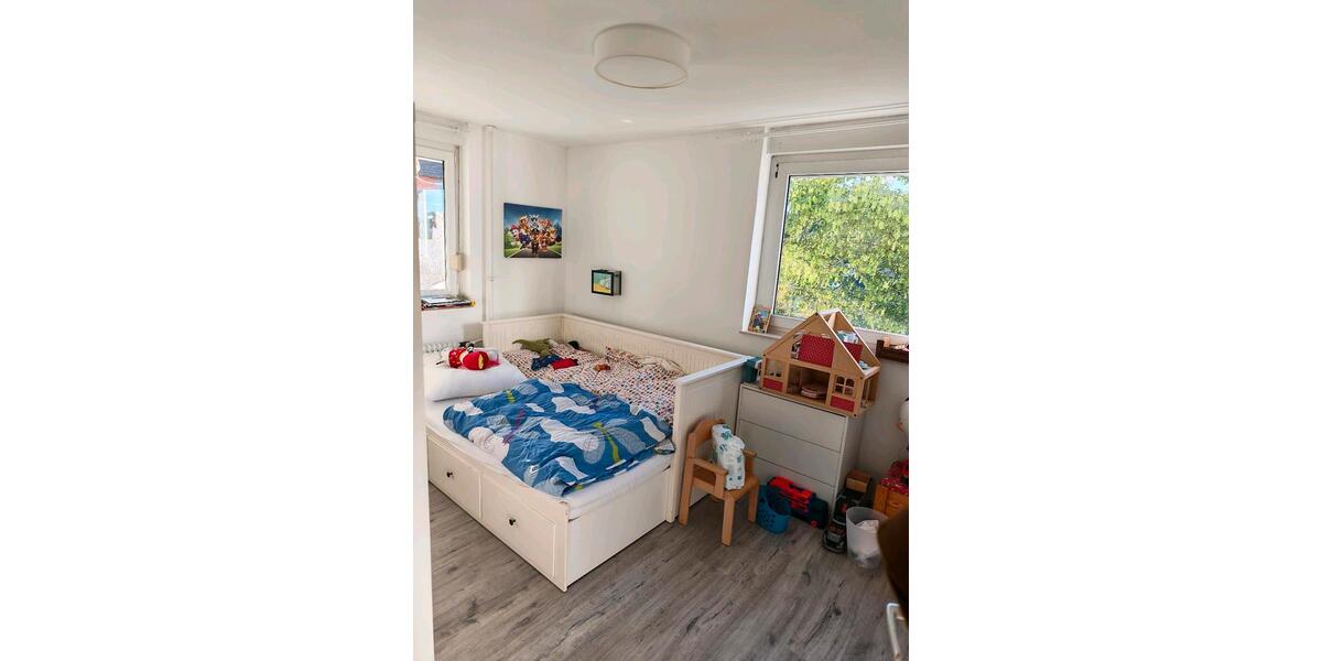 Etagenwohnung Stutensee - 3 Zimmer, 77 m&sup2;, 250.000&euro; | Angebot:27113696