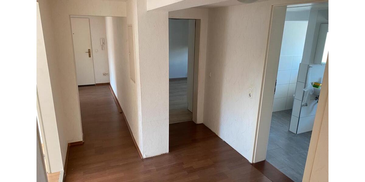 Etagenwohnung Straubenhardt - 4 Zimmer, 85 m&sup2;, 650&euro; | Angebot:26411690