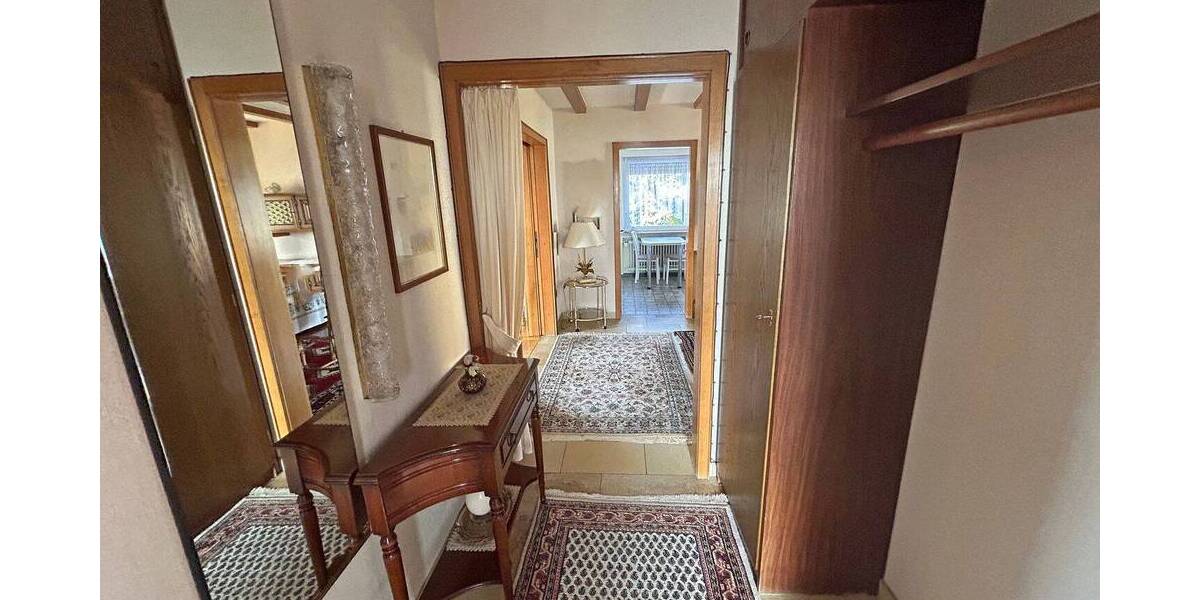 Viel Platz bietet Ihnen dieses Zweifamilienhaus in bester Wohnlage 1 zimmer