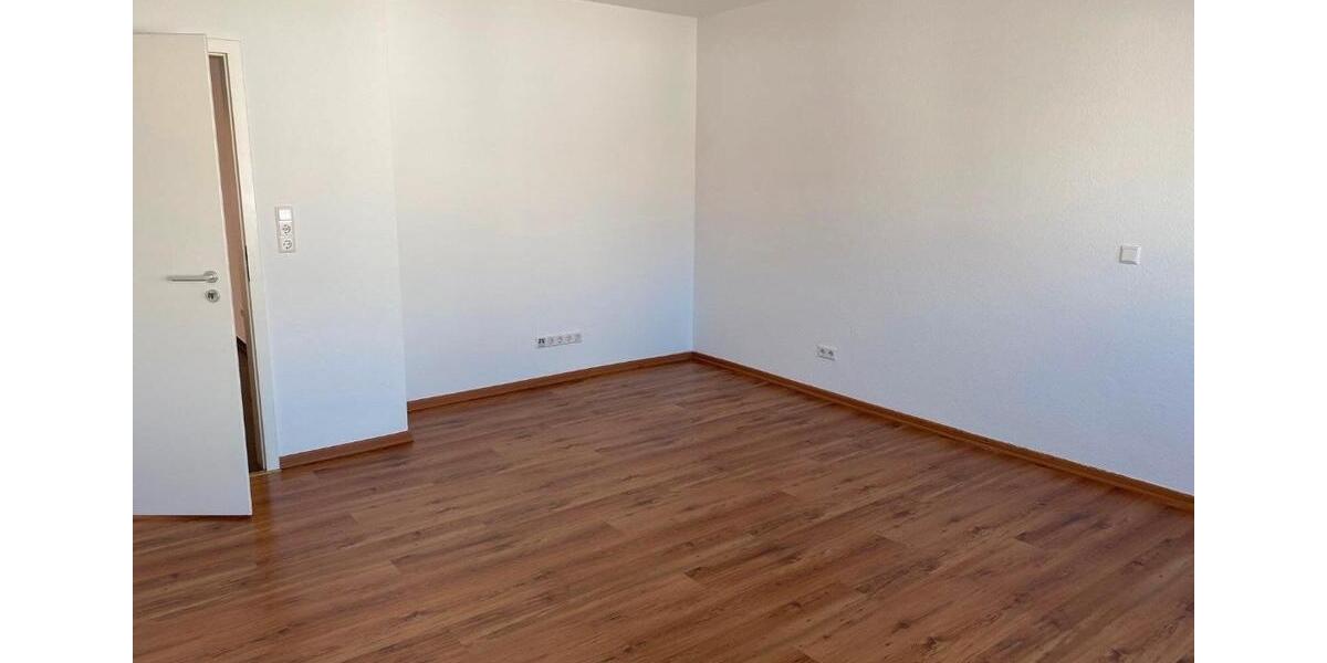 Etagenwohnung Karlsruhe Neureut - 3 Zimmer, 110 m&sup2;, 1.400&euro; | Angebot:24762121