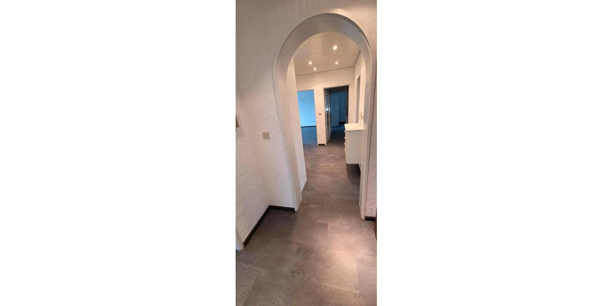 Erdgeschoßwohnung Pforzheim Weststadt - 4 Zimmer, 132 m&sup2;, 1.500&euro; | Angebot:26091620