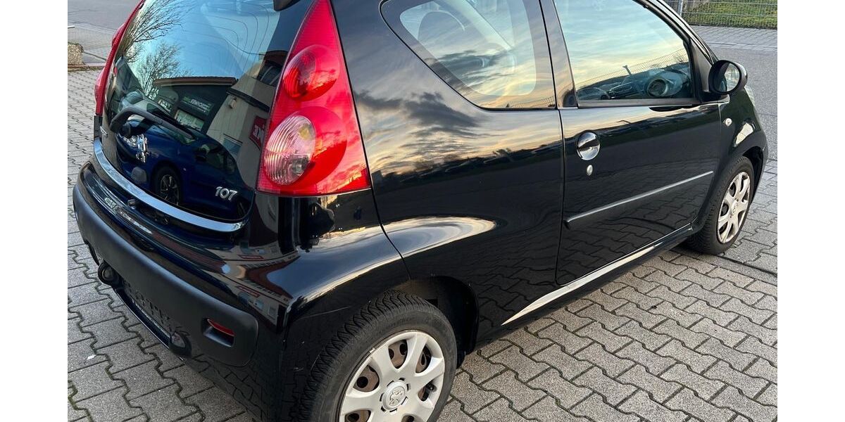 Peugeot 107 203.000 km 1.400 &euro; Karlsruhe 76185