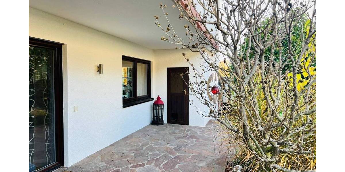 Einfamilienhaus Waghäusel Kirrlach - 7 Zimmer, 250 m&sup2;, 725.000&euro; | Angebot:25669529