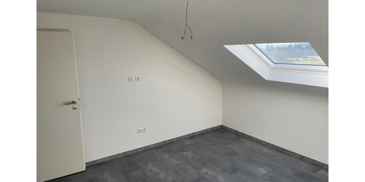 Dachgeschoßwohnung Pforzheim Nordstadt - 2 Zimmer, 46 m&sup2;, 750&euro; | Angebot:24750383
