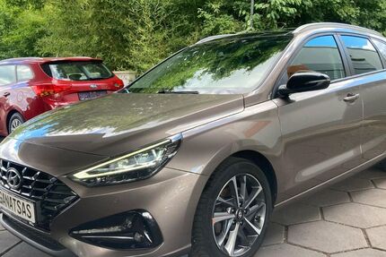 Hyundai i30 142.000 km 15.490 € Neumalsch 76316