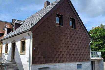 Top gepflegtes Einfamilienhaus mit großem Balkon und Garage im Haus, in ruhiger Sackgasse von St. Ingbert, Nähe Innenstadt (zentral und doch ruhig)