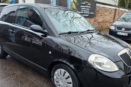 Lancia Ypsilon 169.700 km 1.999 &euro; Karlsruhe 76131