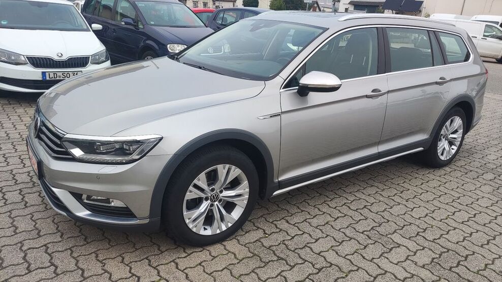 VW Passat Alltrack 135.750 km 17.500 € Ottersheim 76879