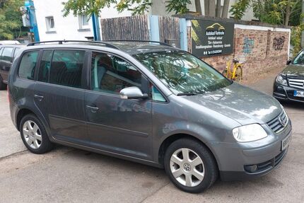 VW Touran 204.000 km 2.599 &euro; Karlsruhe 76131
