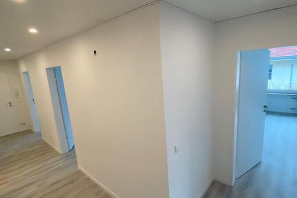 Komplett frisch renovierte 4 Zimmer Wohnung im Erstbezug 4 zimmer