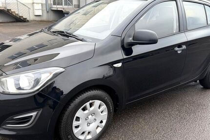 Hyundai i20 33.820 km 6.300 &euro; Germersheim 76726