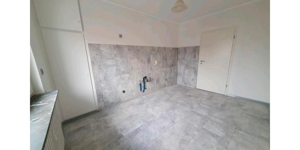 Mietwohnung 75qm 3 Zimmer Neu renoviert Stellplatz 3 zimmer