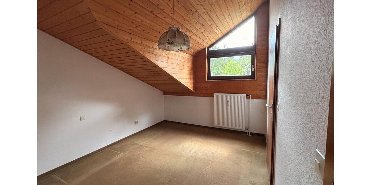 Dachgeschoßwohnung Pforzheim Büchenbronn - 2.5 Zimmer, 55 m&sup2;, 140.000&euro; | Angebot:27096349