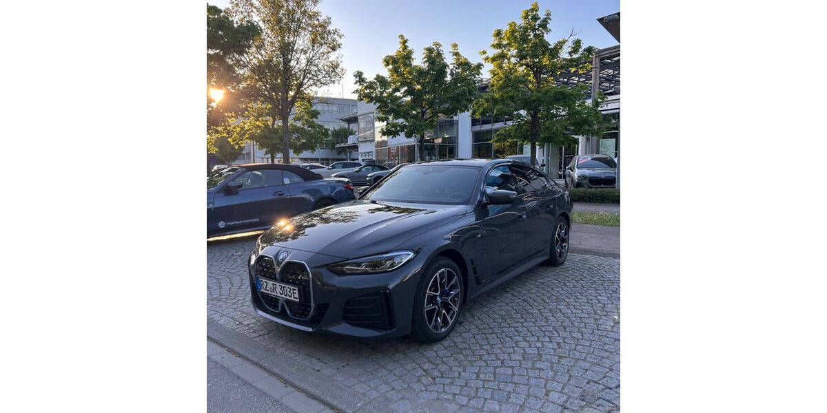 BMW i4 26.325 km 42.750 &euro; Karlsruhe 76137