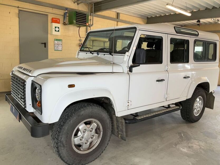 Land Rover Defender 50.000 km 49.989 € Pforzheim 75179