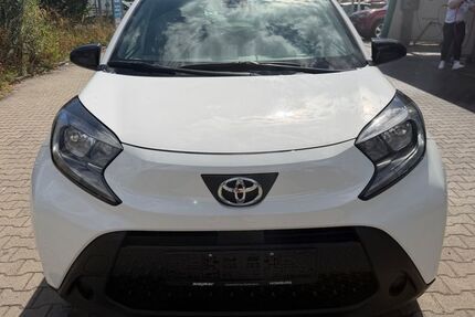 Toyota Aygo (X) 10.700 km 13.999 &euro; Germersheim 76726