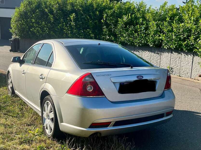 Ford Mondeo 180.000 km 2.199 € Engelsbrand 75331